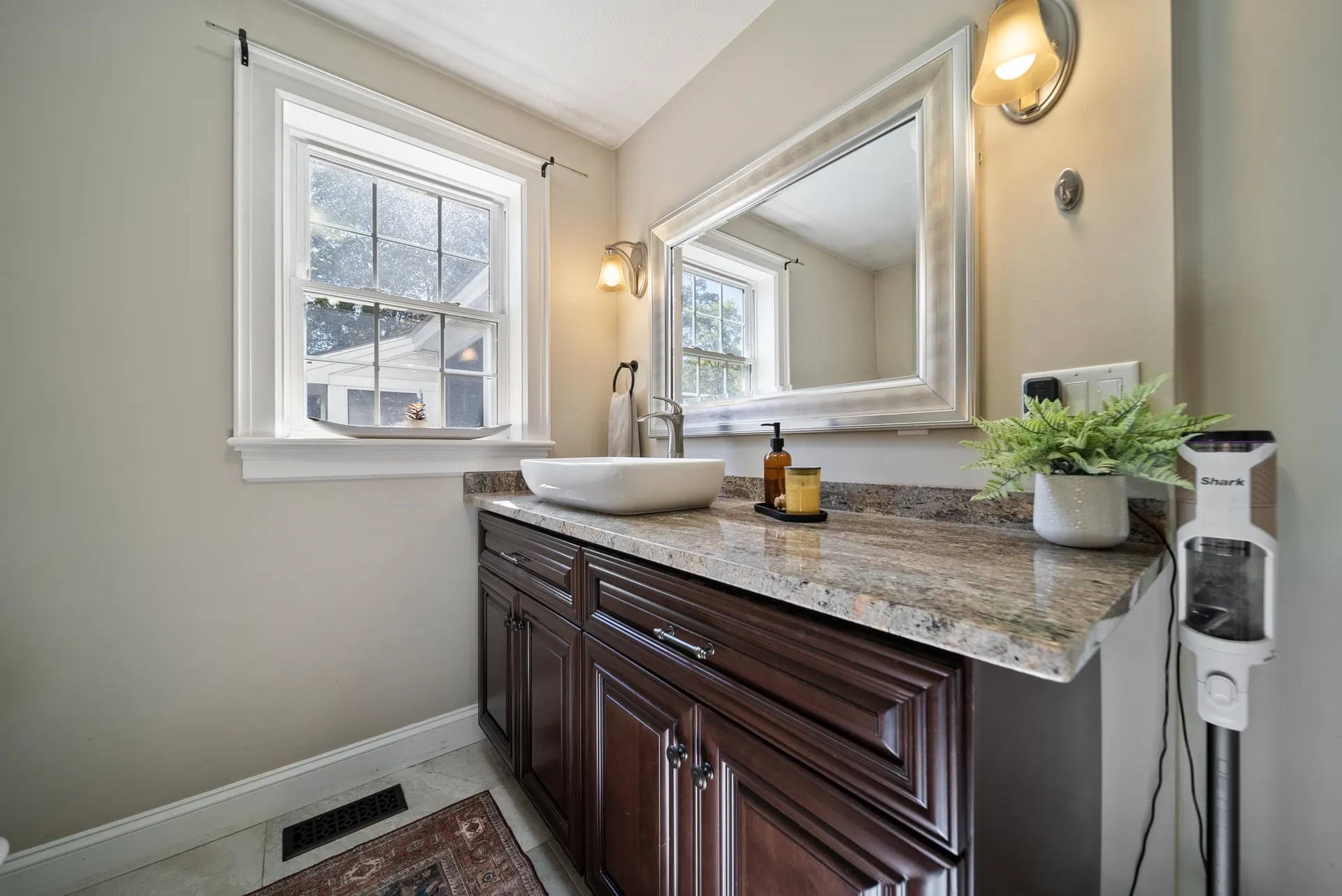 69 Heather Circle Auburn NH 03032