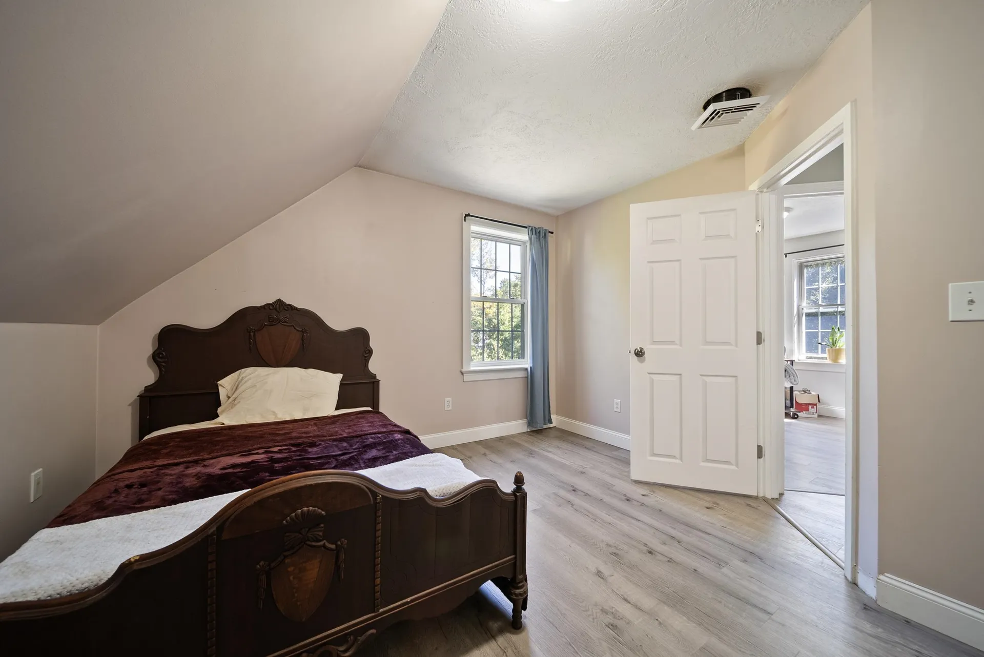 69 Heather Circle Auburn NH 03032