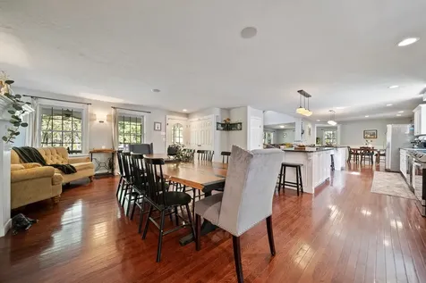 69 Heather Circle Auburn NH 03032