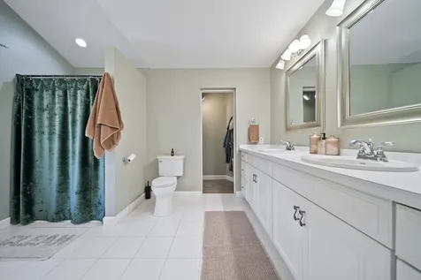 69 Heather Circle Auburn NH 03032