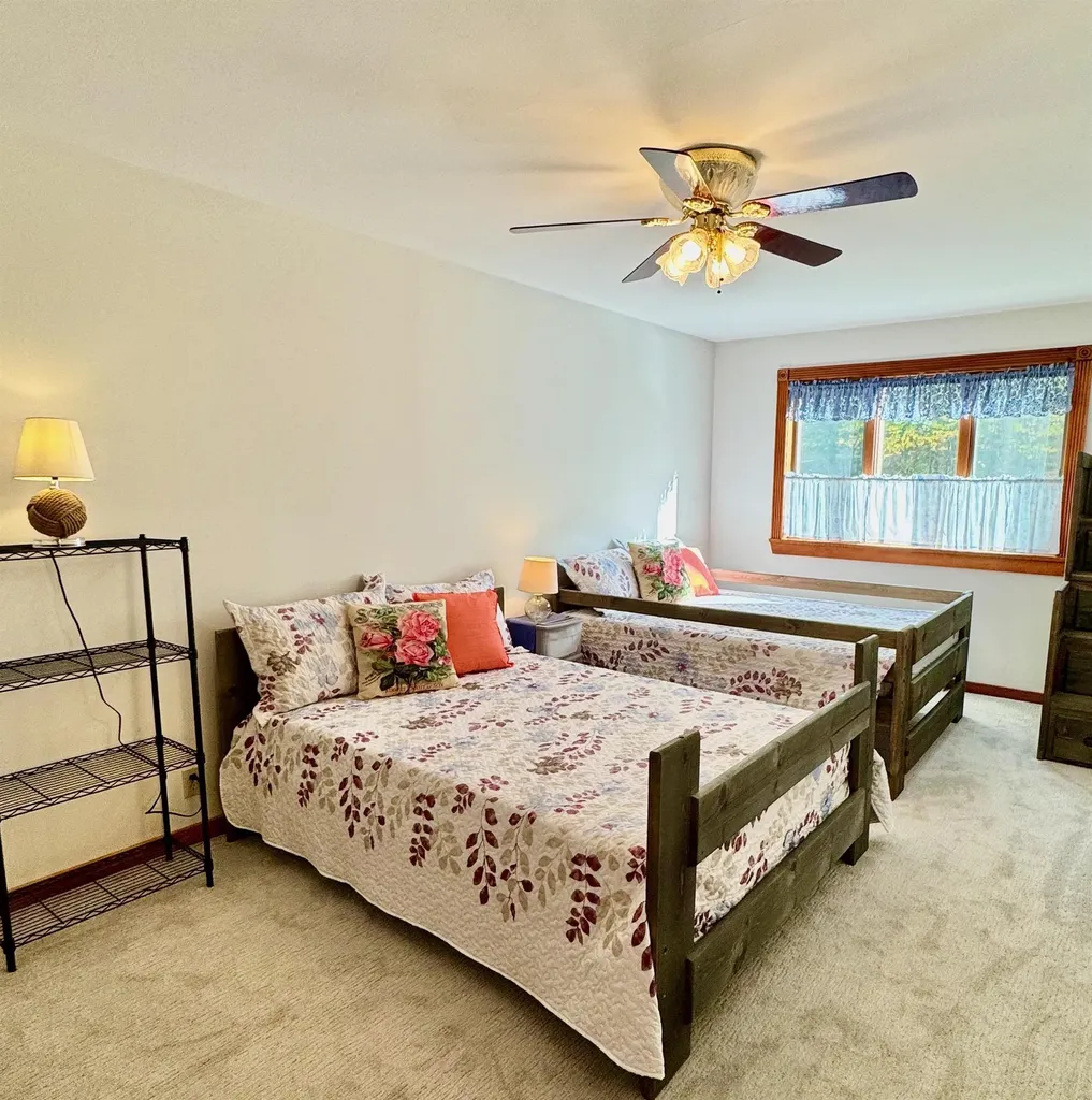 1952 Monroe Road Littleton NH 03561