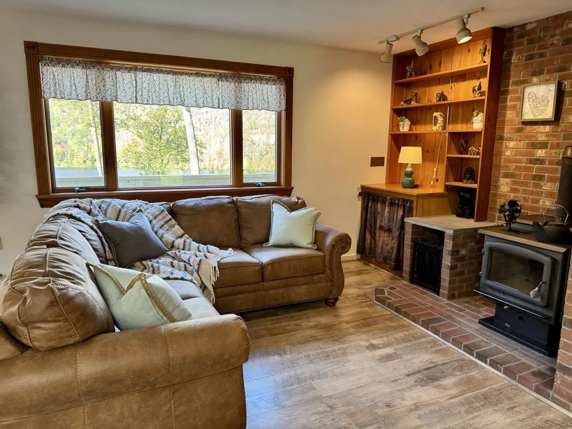 1952 Monroe Road Littleton NH 03561