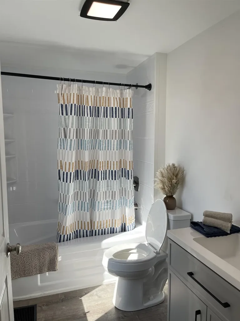 52 Erie Street Manchester NH 03102