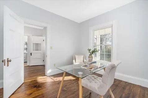 61 Manchester Street Nashua NH 03064