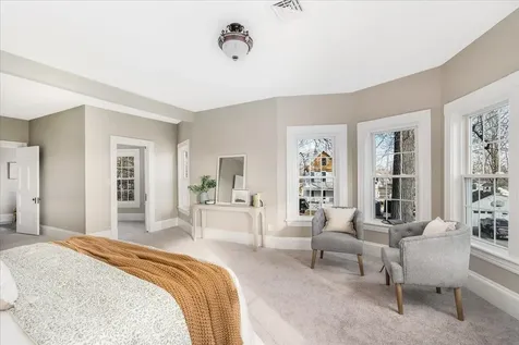 61 Manchester Street Nashua NH 03064