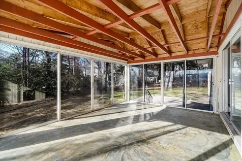 61 Manchester Street Nashua NH 03064