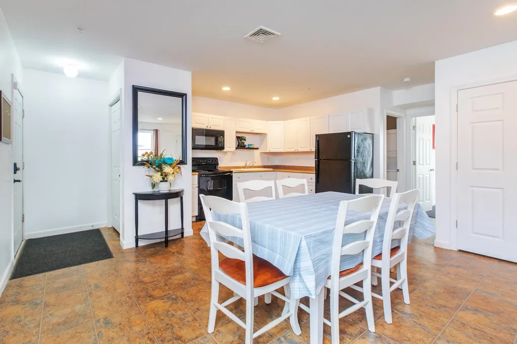 3 Perkins Avenue Hampton NH 03842