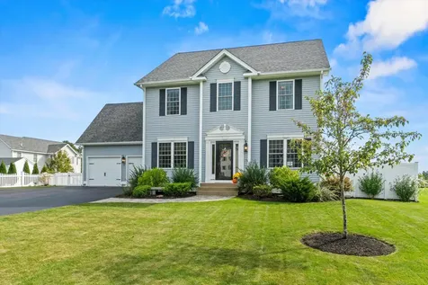 3 Bellflower Hollow Londonderry NH 03053