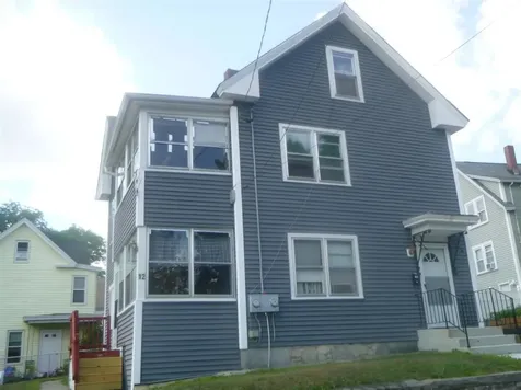 12 Dow Street Nashua NH 03064