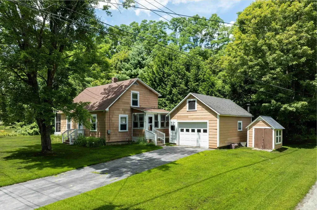 8 Bellview Avenue Rockingham VT 05154