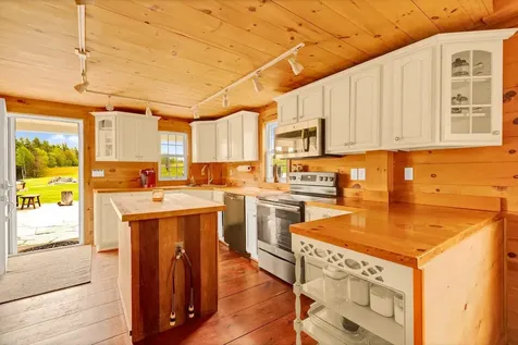 85 Pallottas Hill Road Ludlow VT 05149