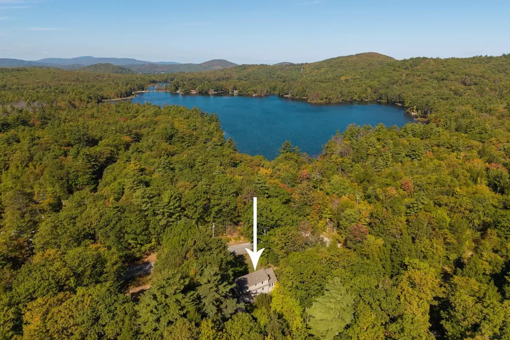 5 Country Lane New Durham NH 03855