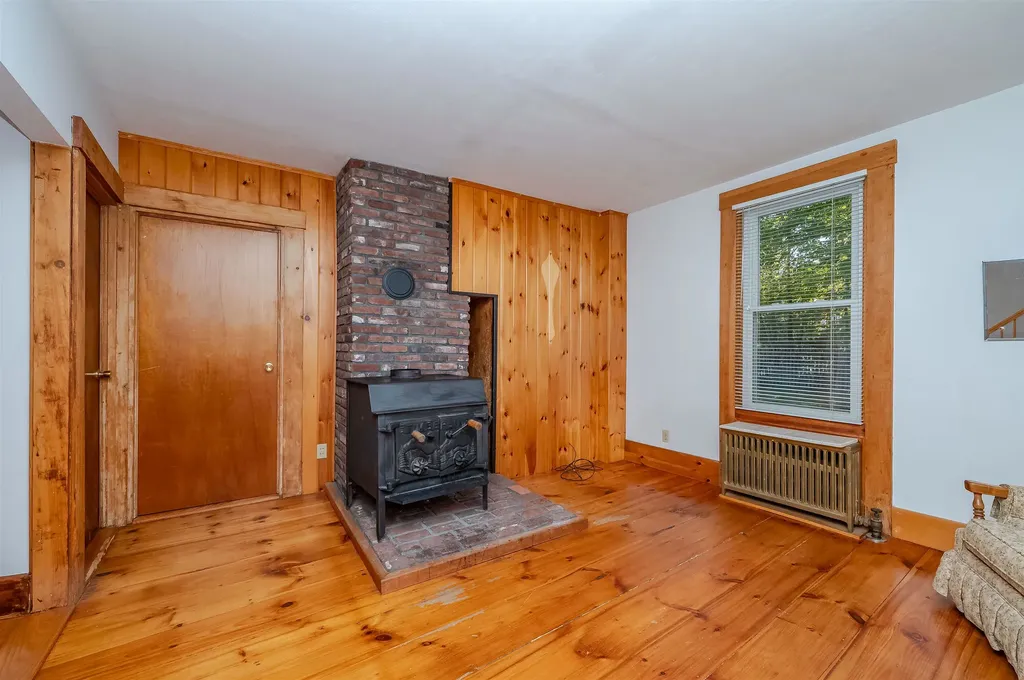 46 Mount Vernon Street Somersworth NH 03878