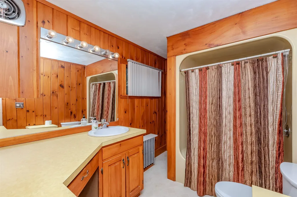 46 Mount Vernon Street Somersworth NH 03878