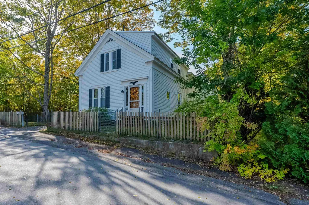 46 Mount Vernon Street Somersworth NH 03878
