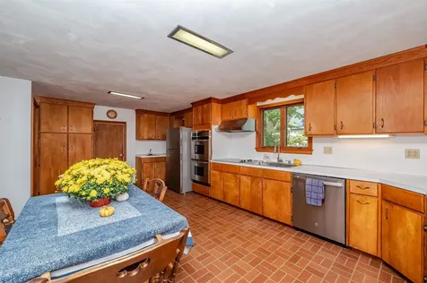 46 Mount Vernon Street Somersworth NH 03878