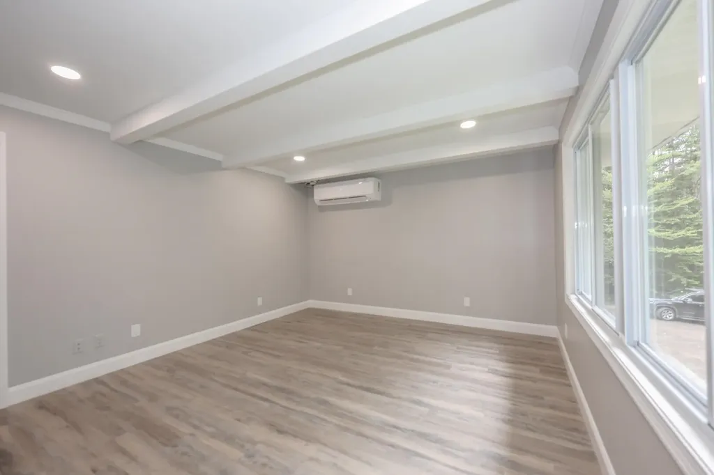 877 Street Johnsbury Road Littleton NH 03561