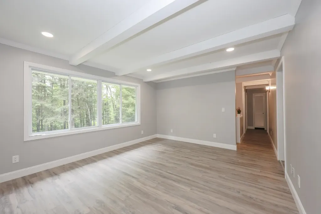 877 Street Johnsbury Road Littleton NH 03561