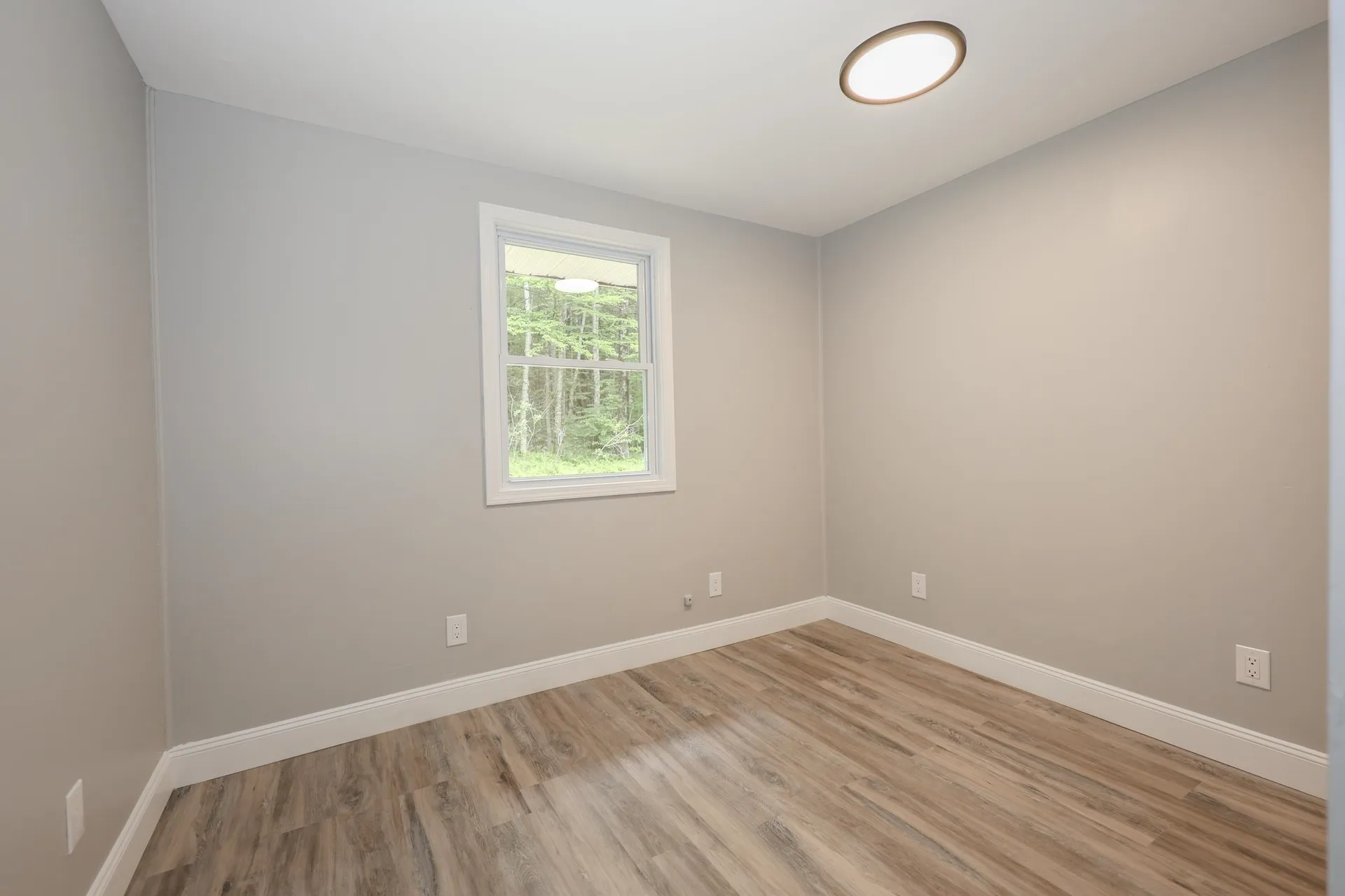 877 Street Johnsbury Road Littleton NH 03561