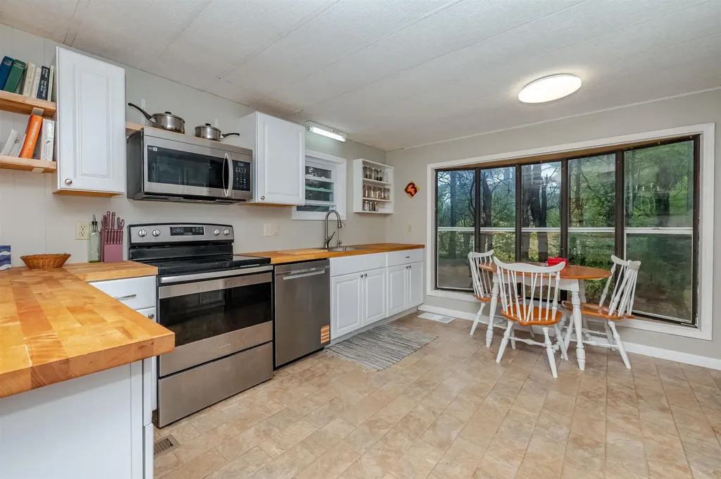 14 Deerfield Drive Dover NH 03820