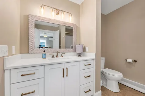 33 Sky Lane Wolfeboro NH 03894