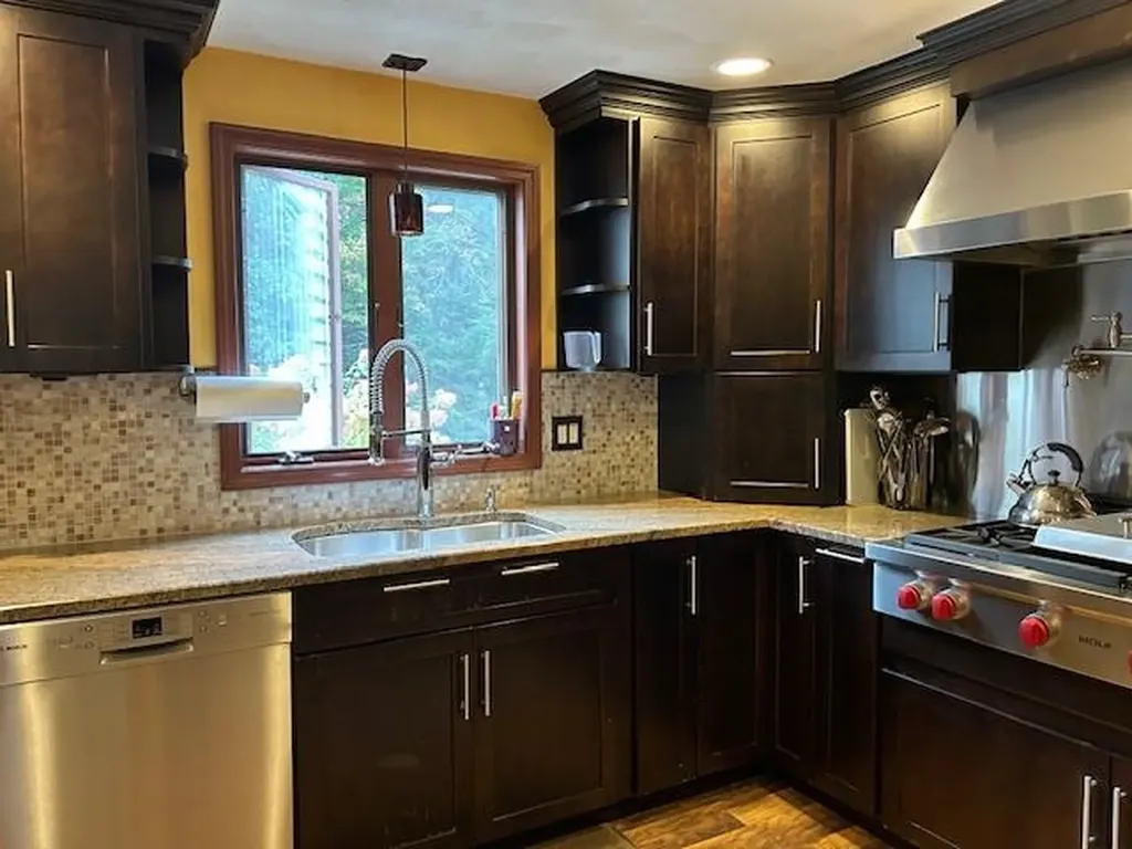 14A Reed Street Londonderry NH 03053