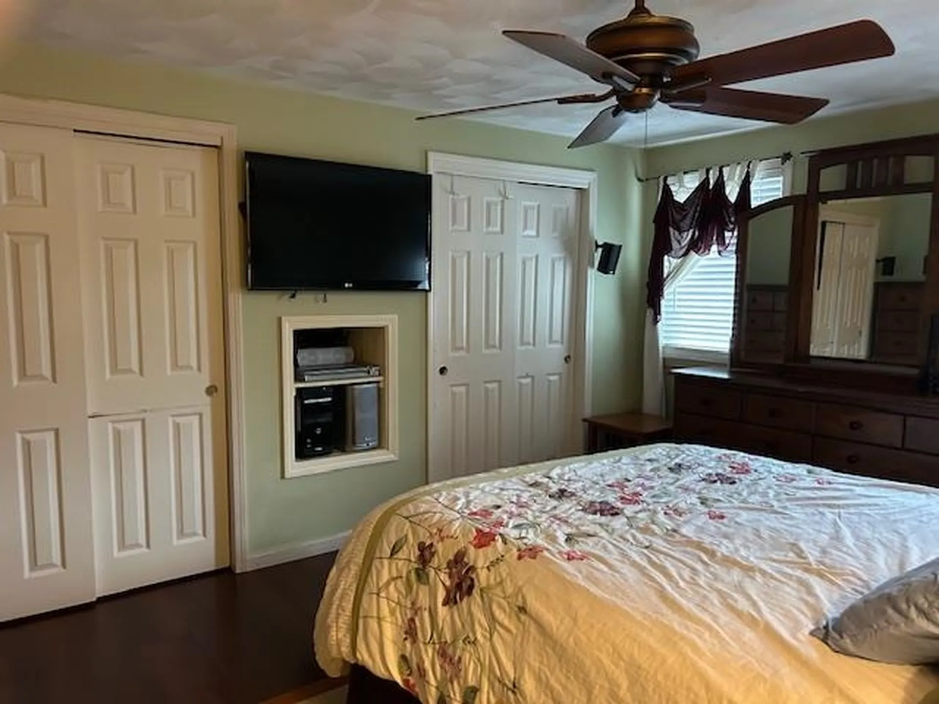 14A Reed Street Londonderry NH 03053