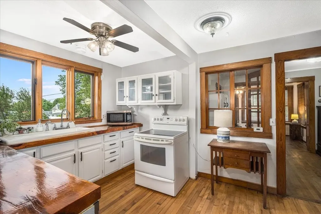 58 Violet Street Manchester NH 03102