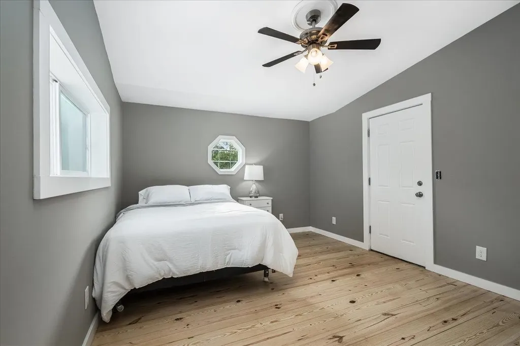 58 Violet Street Manchester NH 03102