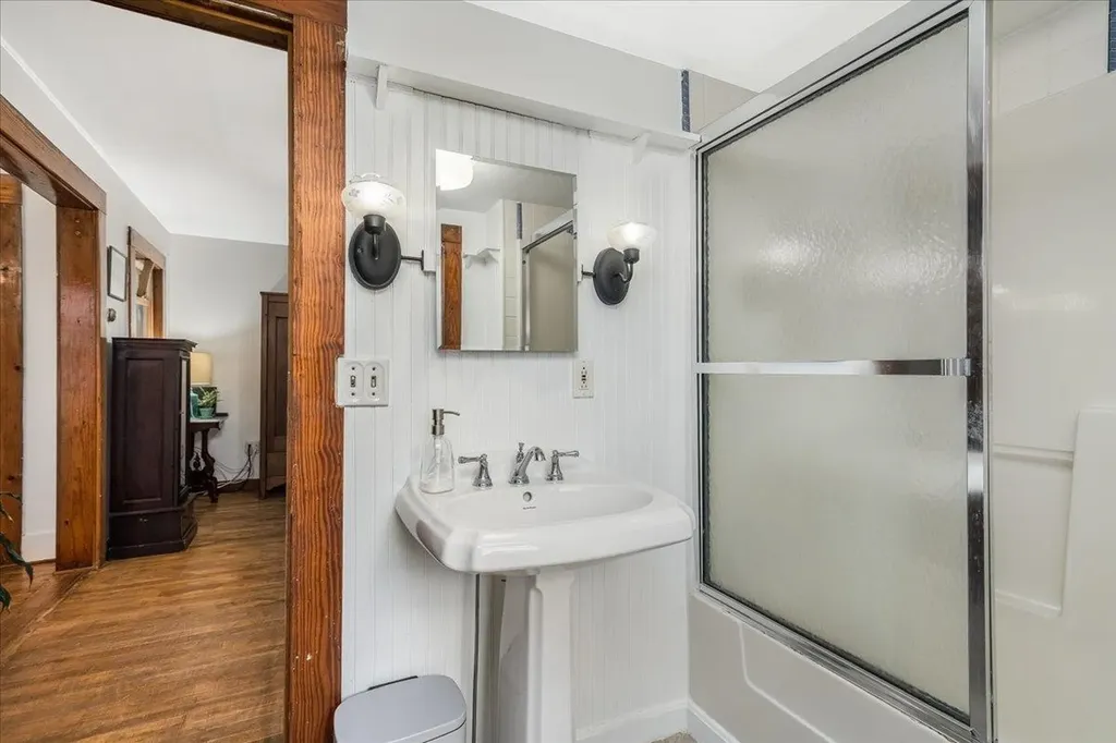 58 Violet Street Manchester NH 03102