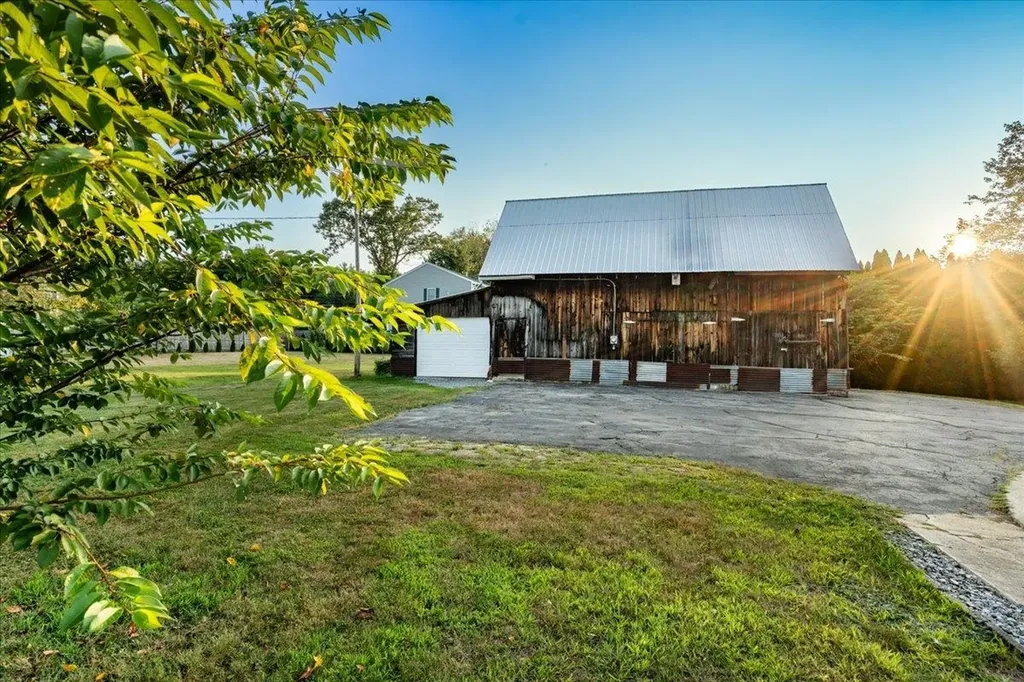 58 Violet Street Manchester NH 03102