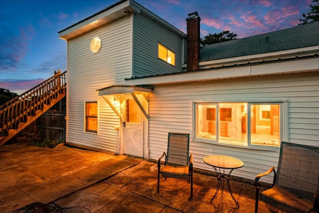 58 Violet Street Manchester NH 03102