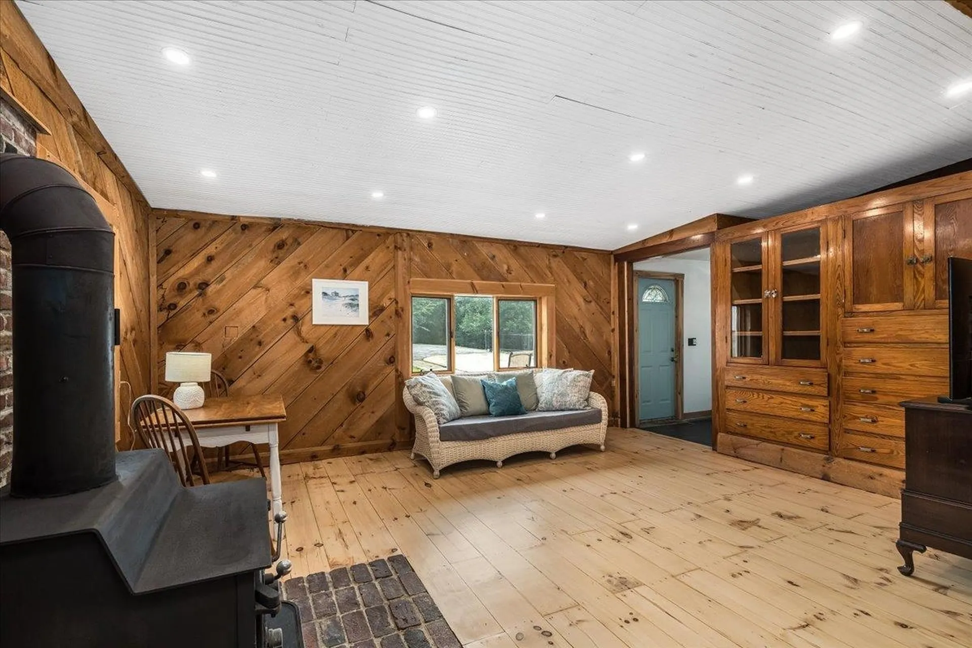 58 Violet Street Manchester NH 03102