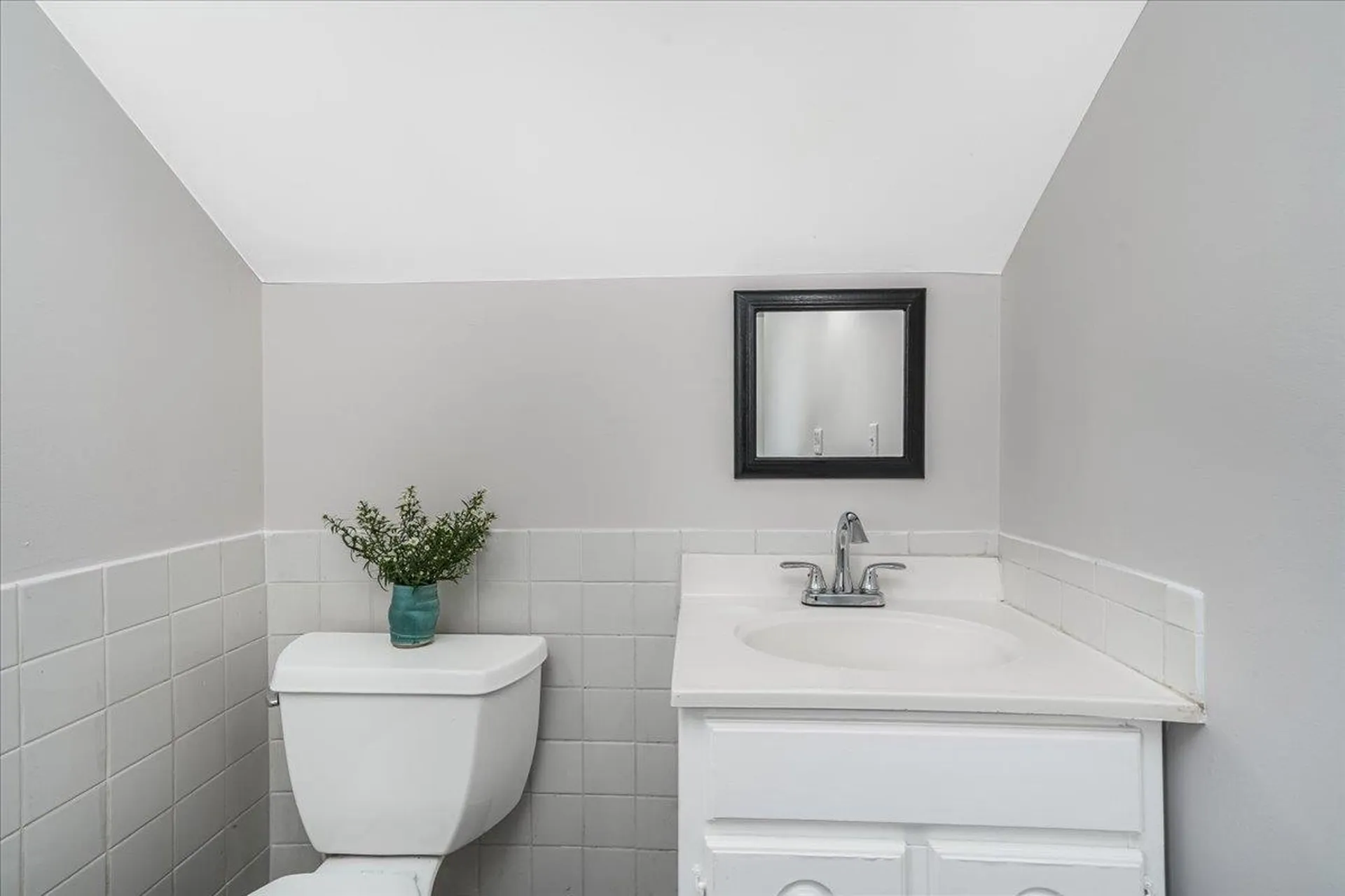 58 Violet Street Manchester NH 03102