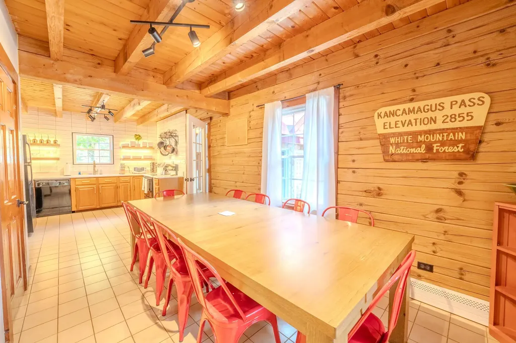 8 Louis Lane Lincoln NH 03251