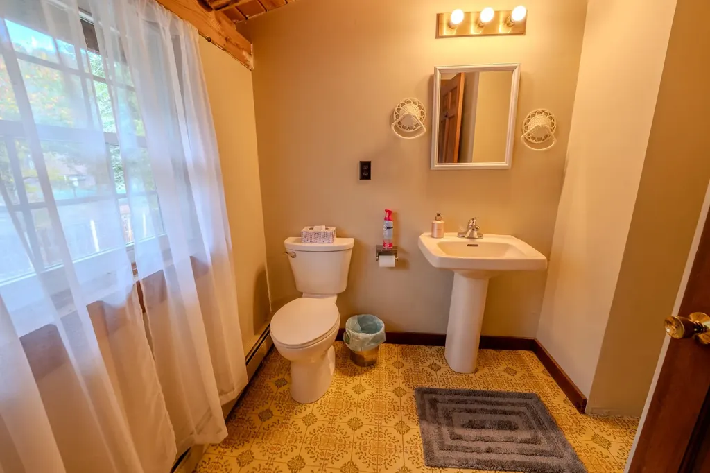 8 Louis Lane Lincoln NH 03251