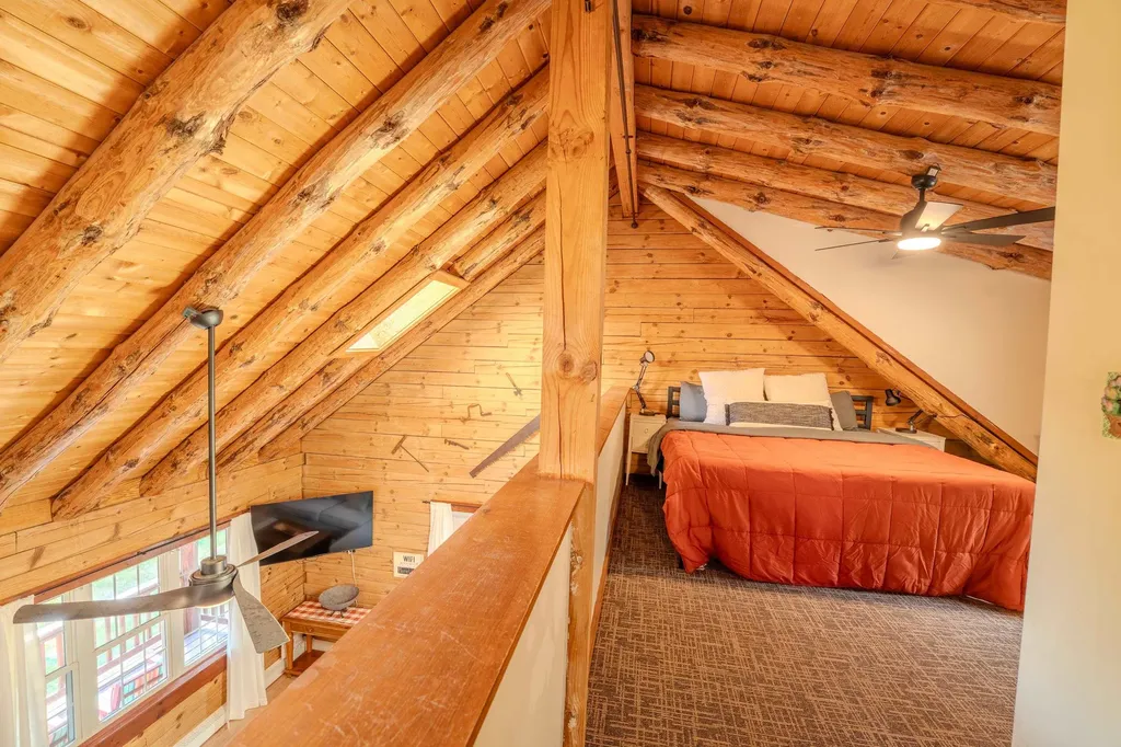 8 Louis Lane Lincoln NH 03251