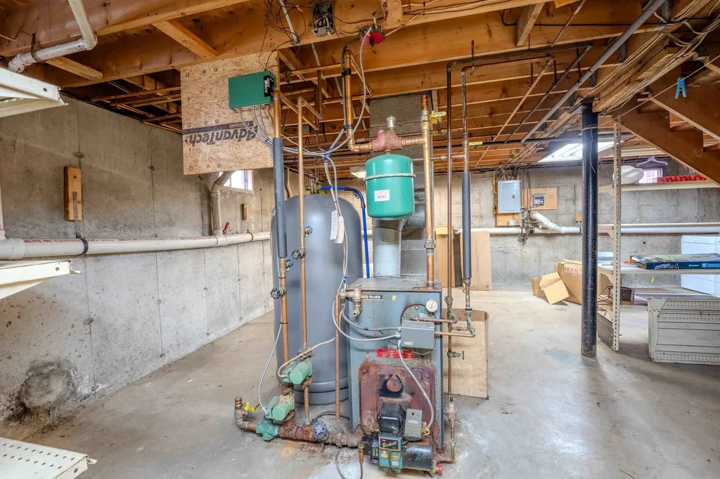 8 Louis Lane Lincoln NH 03251