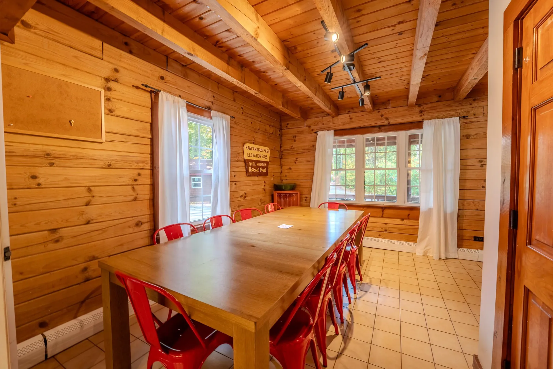 8 Louis Lane Lincoln NH 03251