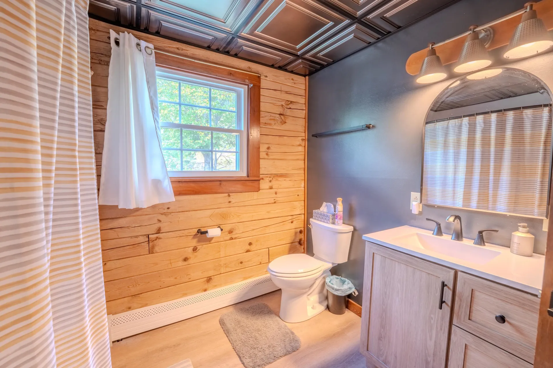 8 Louis Lane Lincoln NH 03251