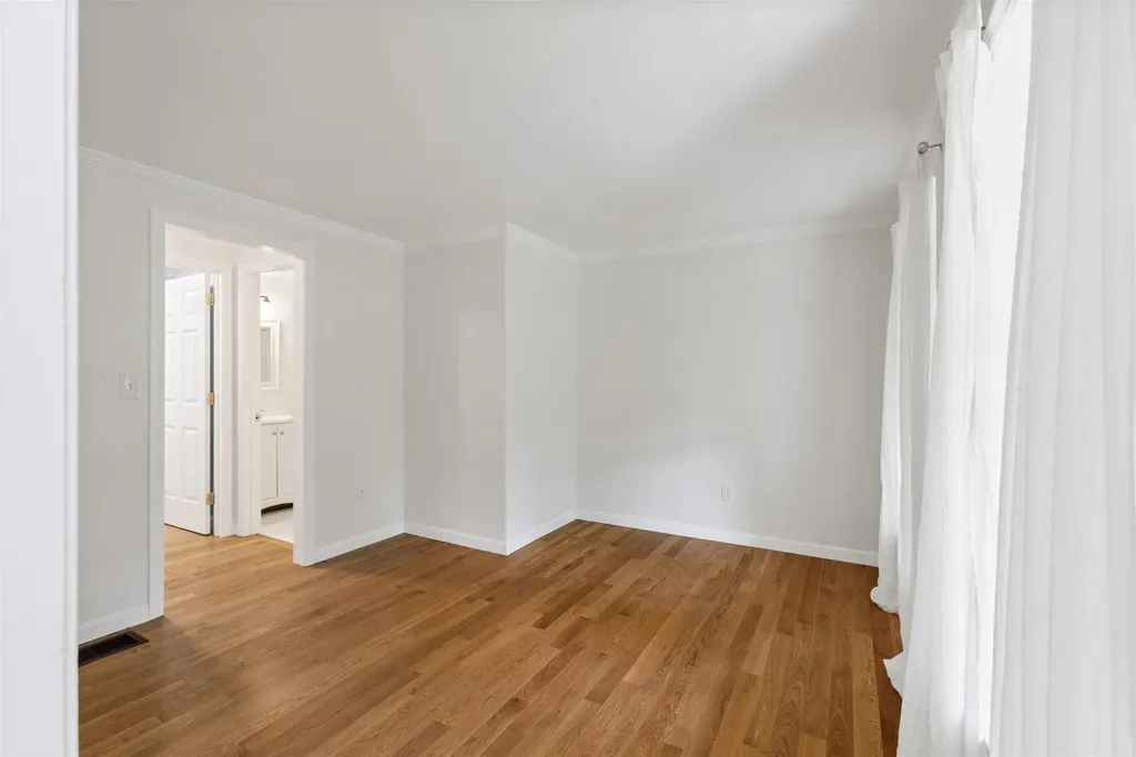 5 Springfield Circle Merrimack NH 03054