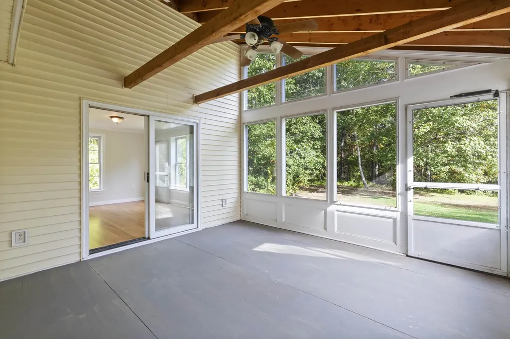 5 Springfield Circle Merrimack NH 03054