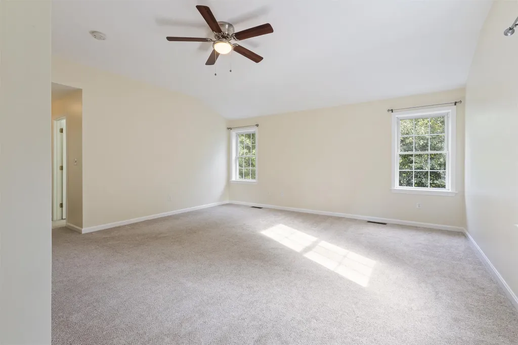 5 Springfield Circle Merrimack NH 03054