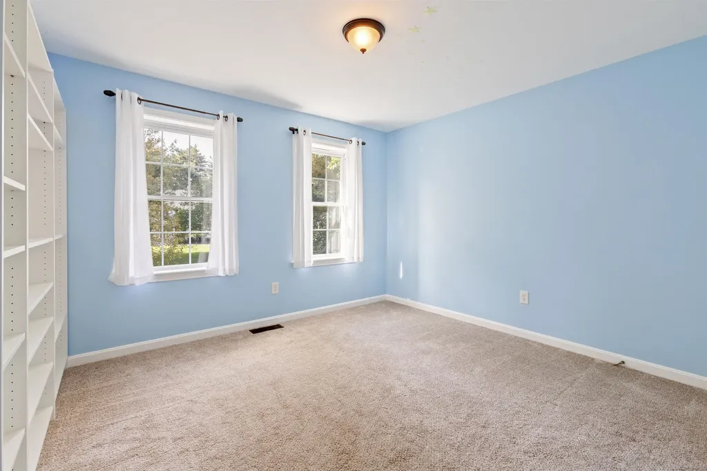 5 Springfield Circle Merrimack NH 03054