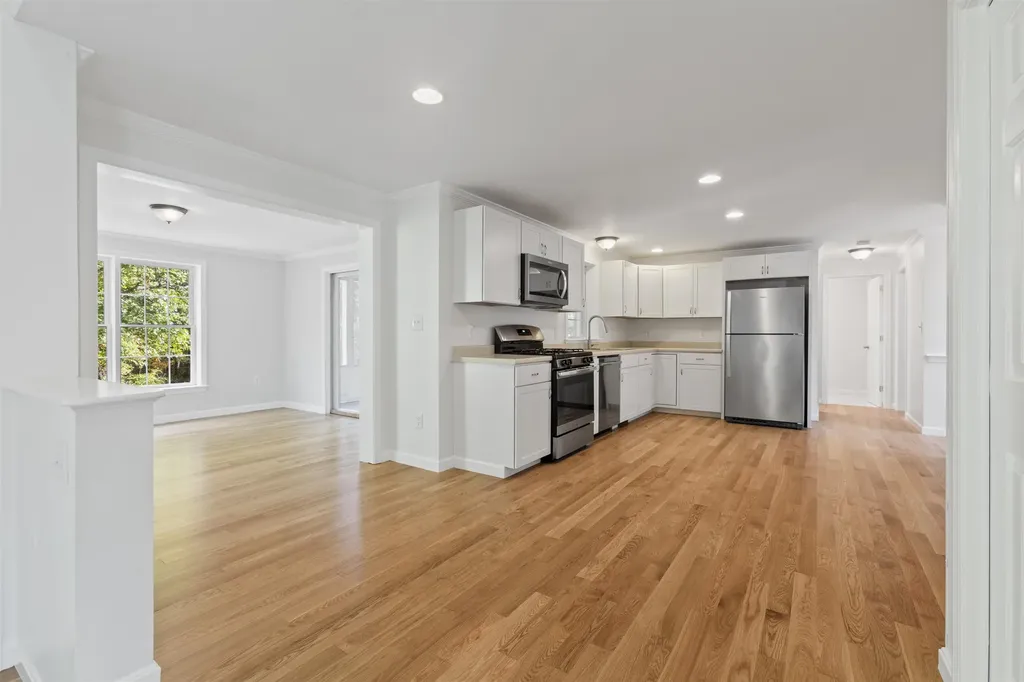 5 Springfield Circle Merrimack NH 03054