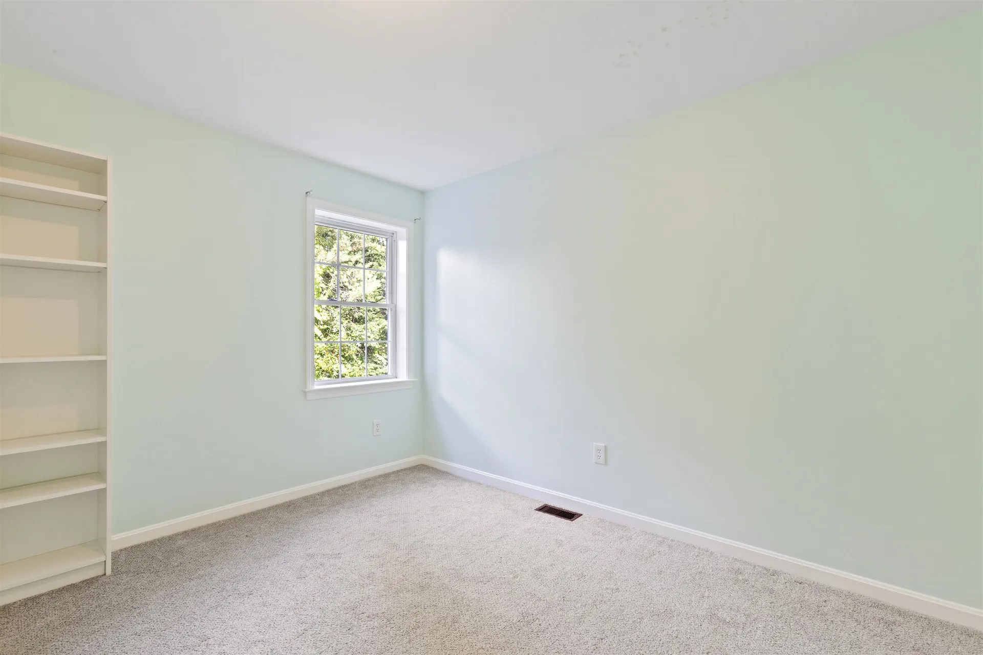 5 Springfield Circle Merrimack NH 03054