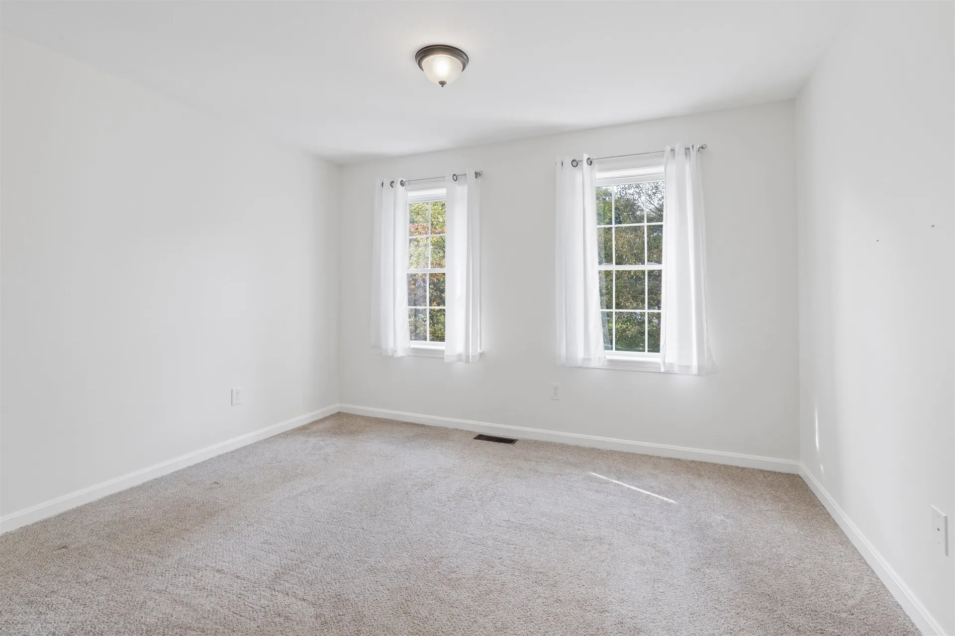 5 Springfield Circle Merrimack NH 03054