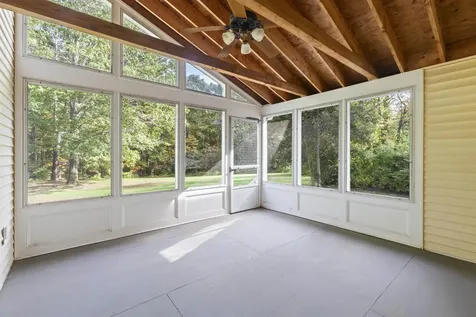 5 Springfield Circle Merrimack NH 03054
