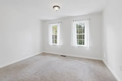 5 Springfield Circle Merrimack NH 03054