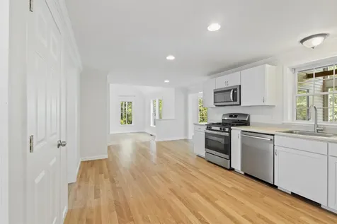 5 Springfield Circle Merrimack NH 03054